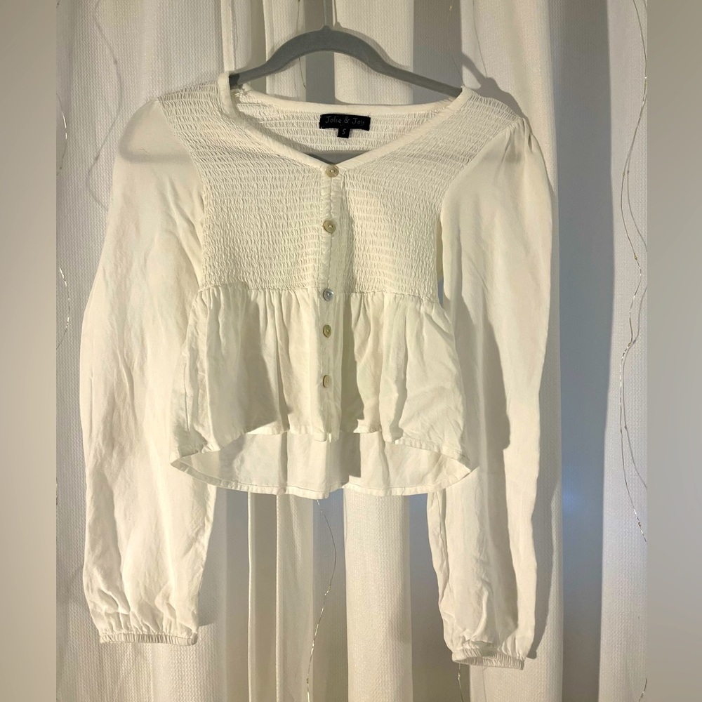 White blouse| brand: Jolie & Joy| size small